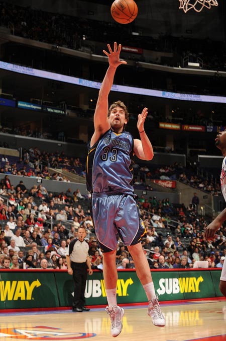 不禁引人深 不禁引人深