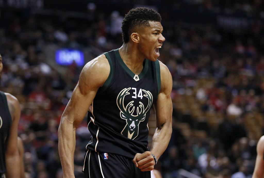 轮中凭借一 轮中凭借一